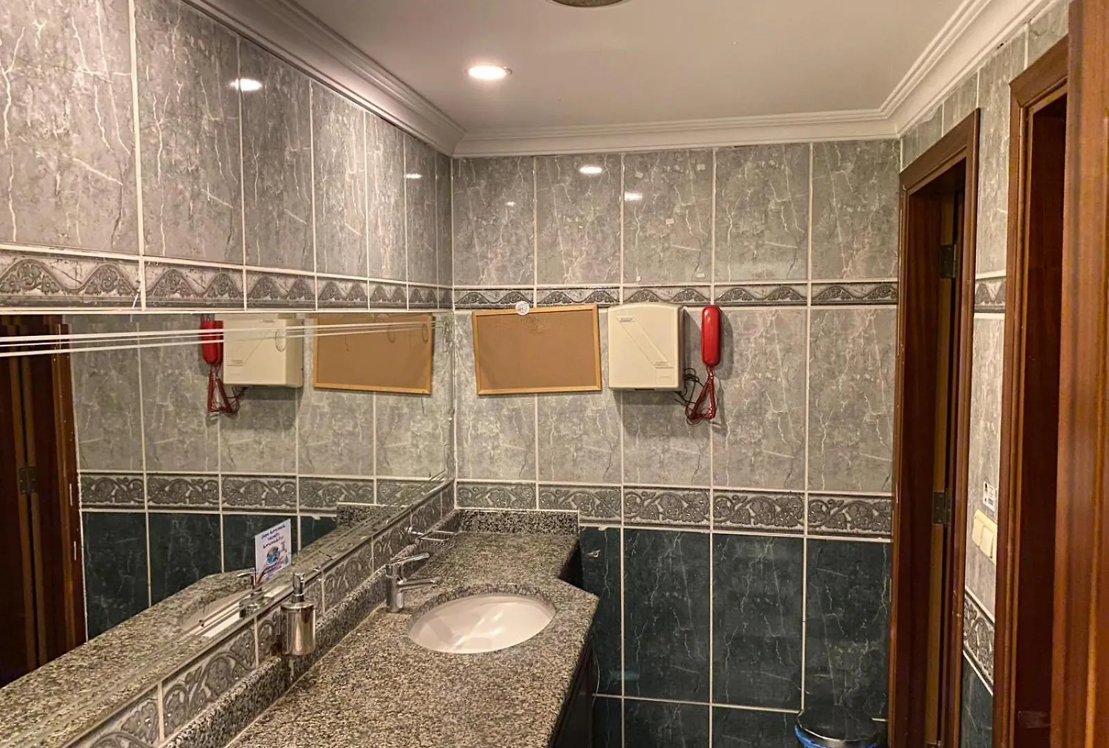 Hotel Bueyuek Levent Стамбул Турция