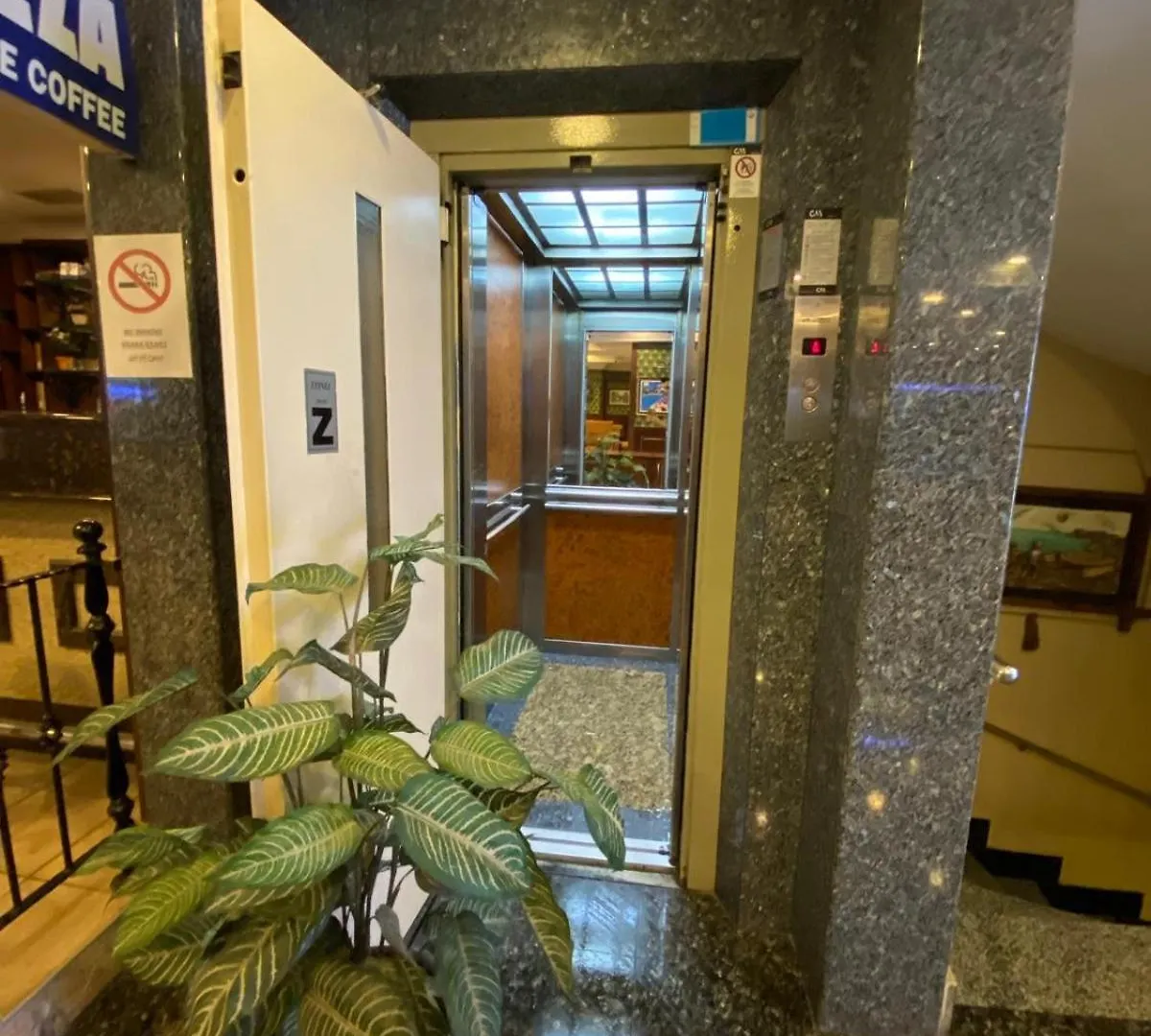 Hotel Bueyuek Levent Стамбул 0*,